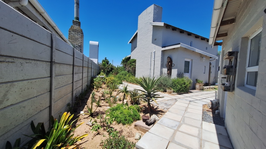 3 Bedroom Property for Sale in Velddrif Western Cape